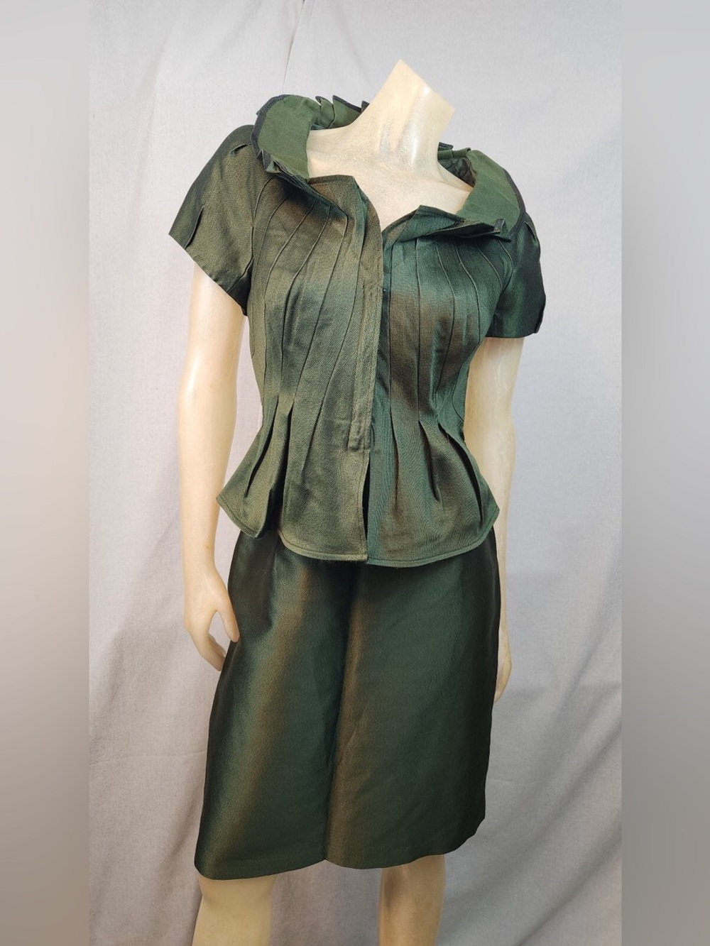 Kay Unger Hunter Green Cascade Collar Skirt Suit Set Size 4 AS IS